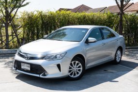2017 Toyota CAMRY 2.0 G รถเก๋ง 4 ประตู 